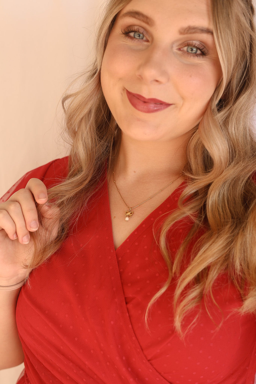 Jane Bow Necklace